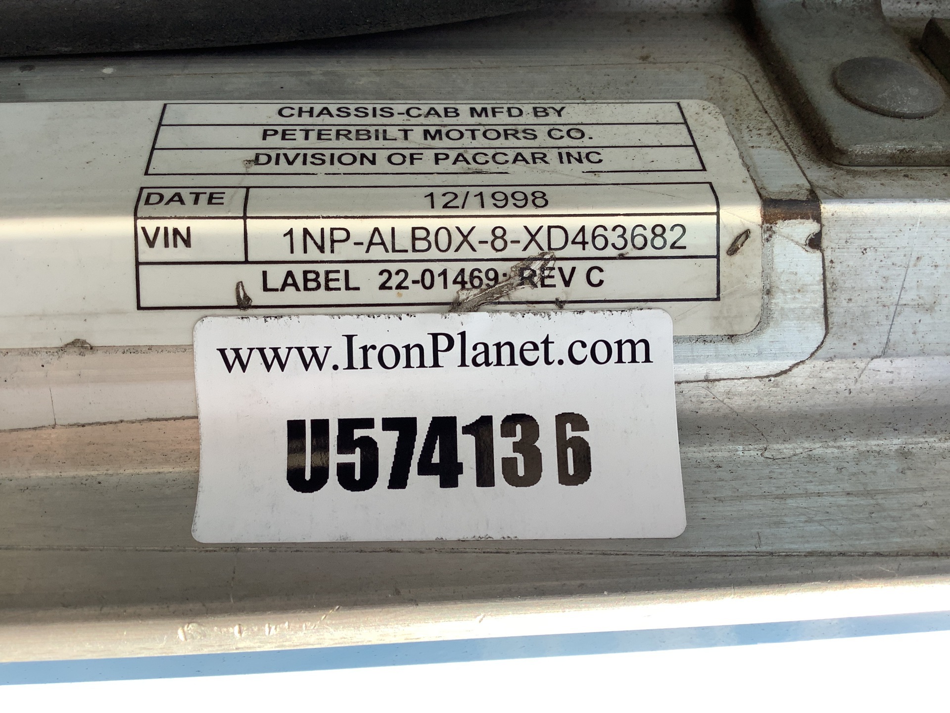 National 800C 42000 lb Straight Boom on 1999 Peterbilt 357 6x4