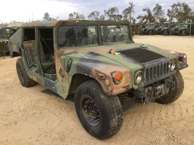 2002 AM General M1043A2 HMMWV 4 Door Hard Top w/Slant Back