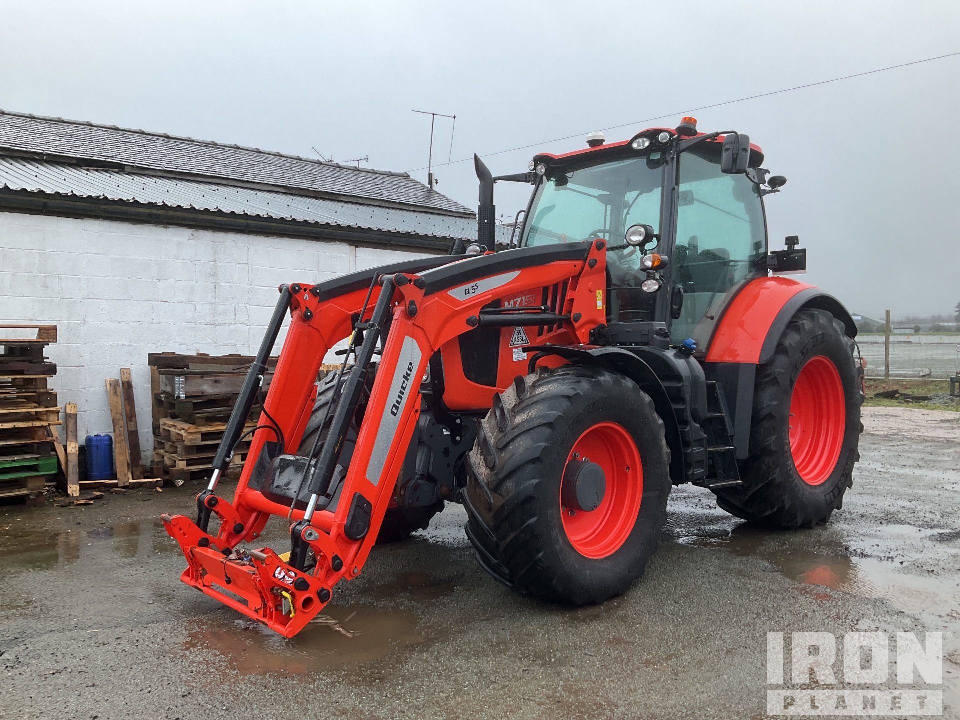 2017 Kubota M7-151 Premium 4WD Tractor in Oswestry