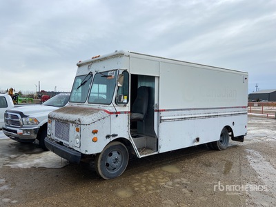 1998 Chevrolet P30 4x2 Step Van (Inoperable)
