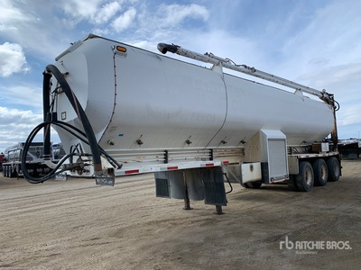 2007 Walinga 37 ft Tri/A Bulk Feed Trailer