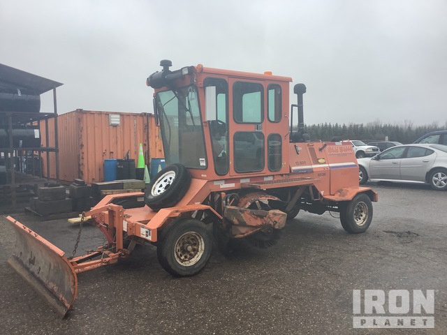 2011 Broce RJT350 Self-Propelled Broom in St. Cloud, Minnesota, United ...