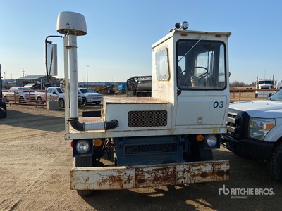 4x2 Spotter Truck (Inoperable)