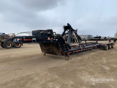 2007 Lorne's 48 ft Tri/A Tank Cradle Trailer