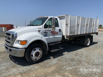 2005 Ford F-750 XL 4x2 Flatbed Dump Truck