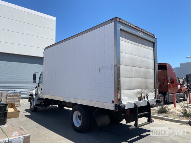 HINO 2005 Hino 268 4x2 Refrigerated Truck in Phoenix, Arizona, United