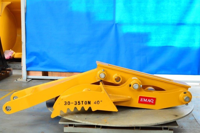 Emaq 40" Excavator Manual Thumb - Unused