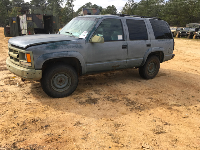 2000 Chevrolet Tahoe K1500 4x4 SUV 2000 Chevrolet Tahoe K1500 4x4 SUV