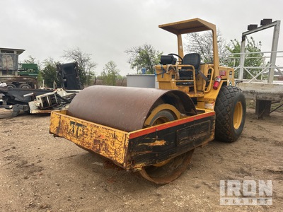 2003 Hypac C850B جهاز ضاغط  الأسطوانة الناعمة