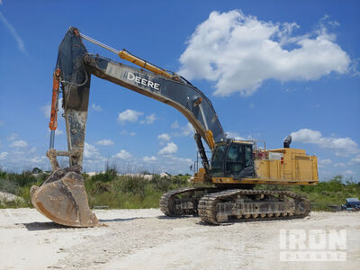 John Deere 870GLC Tracked Excavator