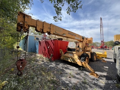 2001 Broderson RT3002B Rough Terrain Crane