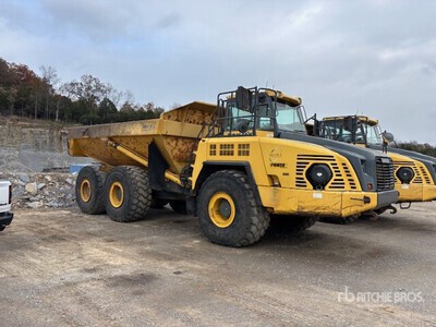 2015 Komatsu HM400-3 Knickgelenkter Muldenkipper