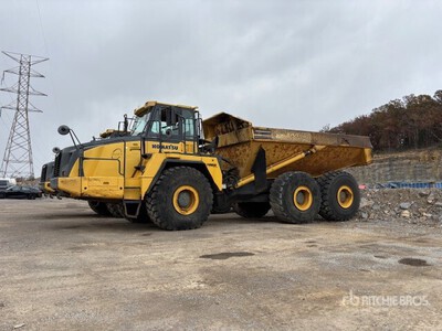 2015 Komatsu HM400-3 Knickgelenkter Muldenkipper