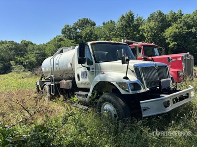 2007 International 7300SFA アスファルト運搬トラック