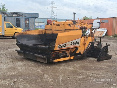 2004 LeeBoy 8500B を見 Paver