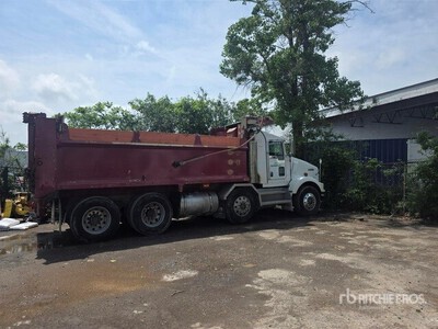 2012 Kenworth T800 T/A Dump Truck