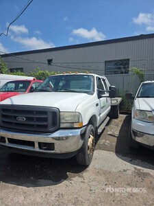 2004 Ford F-550 4x4 Crew Cab Camion à Plateau