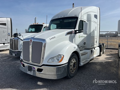 2020 Kenworth T680 6x4 Cabeza Tractora Cabina Dormitorio (Inoperable)