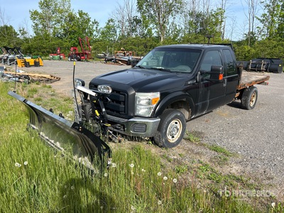 2012 Ford F-250 XL 4x4 Extended Cab Flatbed Truck