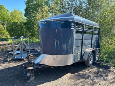 2010 Delta ES500 12 ft T/A Remolque para ganado