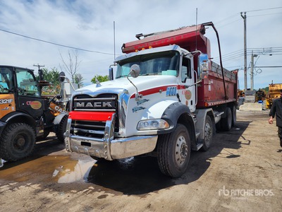 2009 Mack GU800 8x4 Twin-Steer T/A Dump Truck