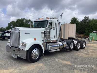 2020 Kenworth W900L 8x4 Day Cab Prime Mover