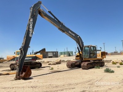2015 John Deere 210G Long Reach Tracked Excavator