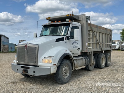 2017 Kenworth T880 8x4 Tri/A Dump Truck
