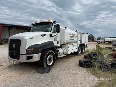 2017 Cat CT660 2000 gal 6x4 Fuel & Lube Truck (Inoperable)