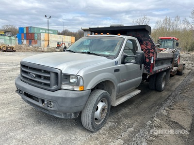 2003 Ford F-450 XL 4x2 Dump Truck