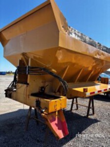 12 ft Épandeur de sel