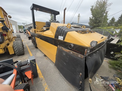 1997 Cat PS-300B Compactador de Ruedas