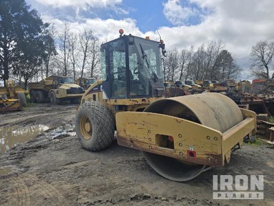 2007 Cat CS-533E Smooth Drum Compactor