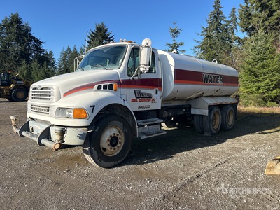 2004 Sterling Acterra 4000 gal 6x4 散水車