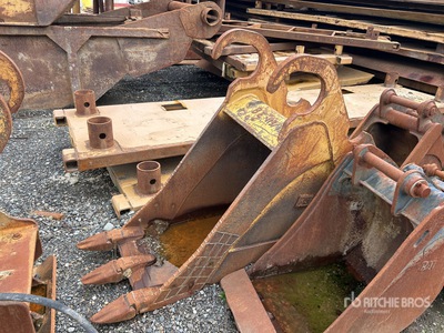 Cat 24 in Q/C Digging Excavator Bucket