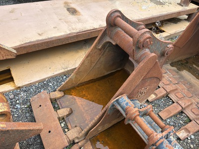 Peck 24 in Digging Excavator Bucket