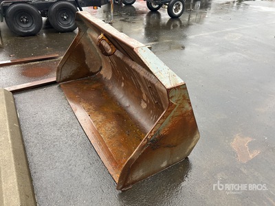 72 in Q/C Backhoe Loader Bucket