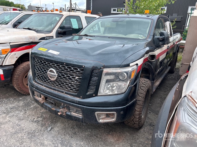 2017 Nissan 2017 Nissan Titan 4x4 Crew Cab Pickup (Inoperable)