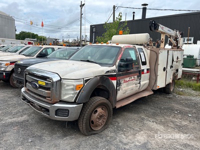 2013 Ford F-550 XLT 4x4 Crew Cab Service Truck (Inoperable)