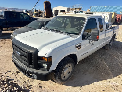 2009 Ford F-250 XL 4x2 Extended Cab Pickup