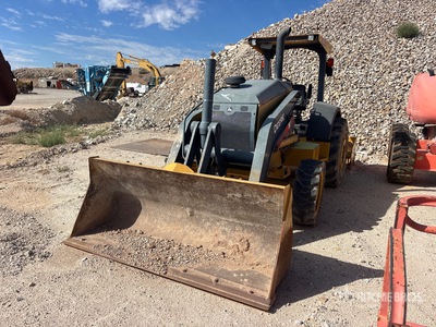 2014 John Deere 210K 4x4 Chargeuse paysagisme