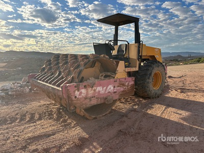 1996 Dynapac CA251PD Compacteur à tambour à pieds dameurs