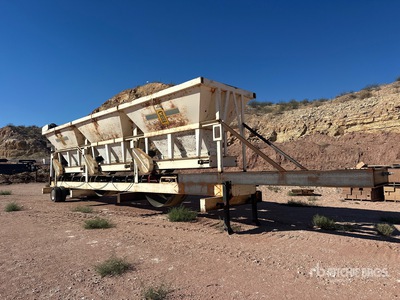 CMI SE316 7 ft x 39 ft 7 ft x 39 ft 30 in Conveyor Alimentateur de granulat