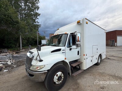 2013 International 4000 4x2 Service Truck