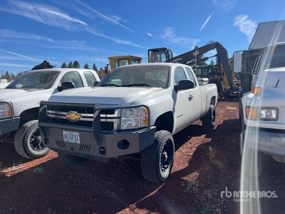 Chevrolet Silverado 2500 HD 4x4 Extended Cab Pickup