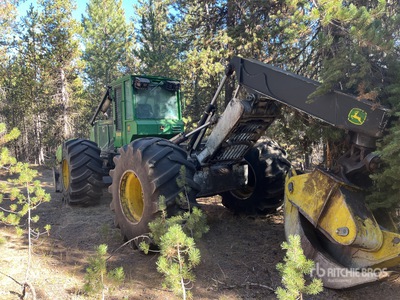 2013 John Deere 848H سكيدر